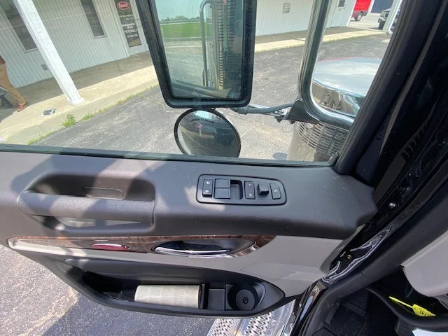 2027 Peterbilt 589 in Lima, OH — photo 21