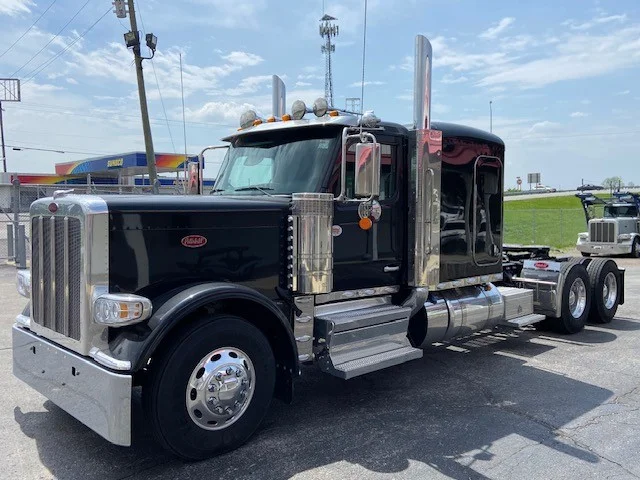 2027 Peterbilt 589 in Lima, OH