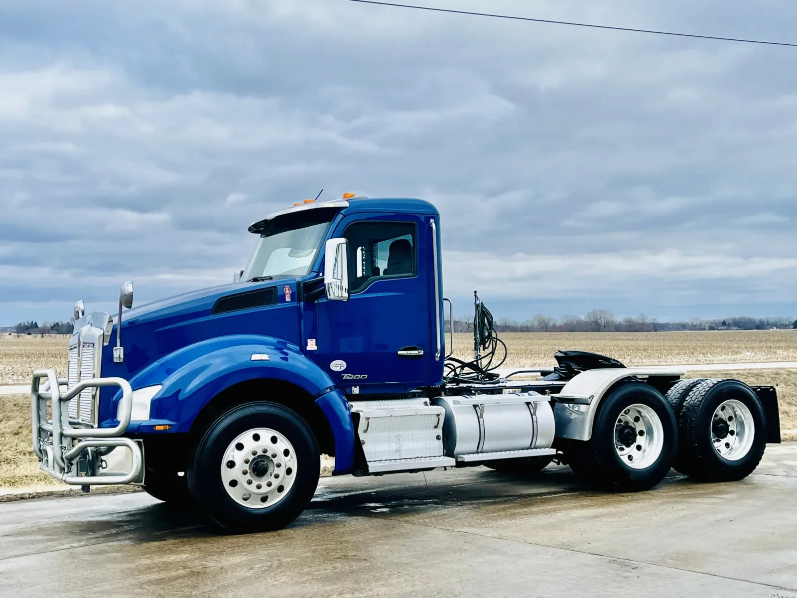 2019 Kenworth T880 - image 2