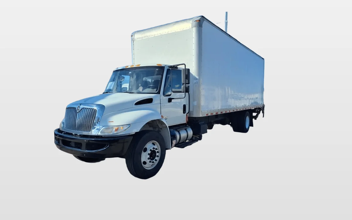 2018 International 4300 - image 1