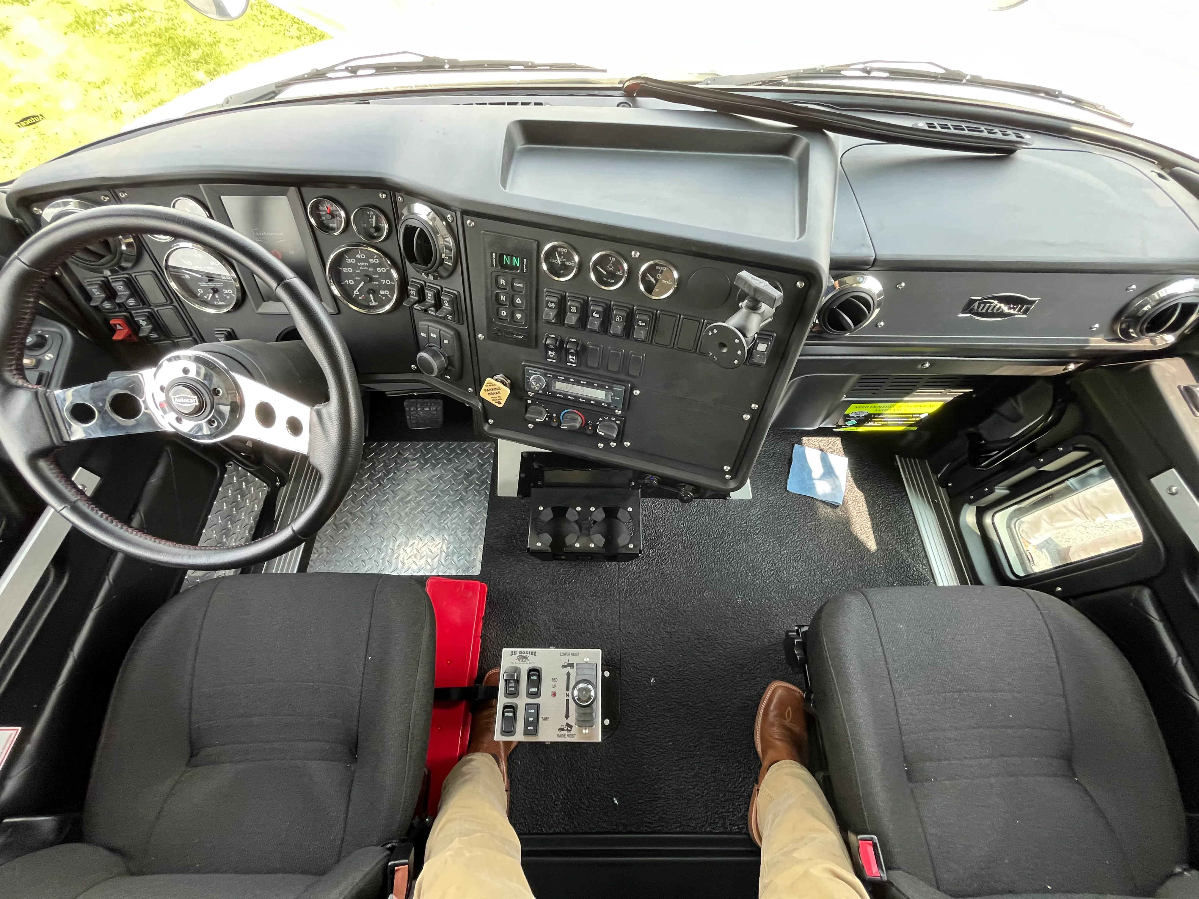 2024 Autocar DC-64 - image 13