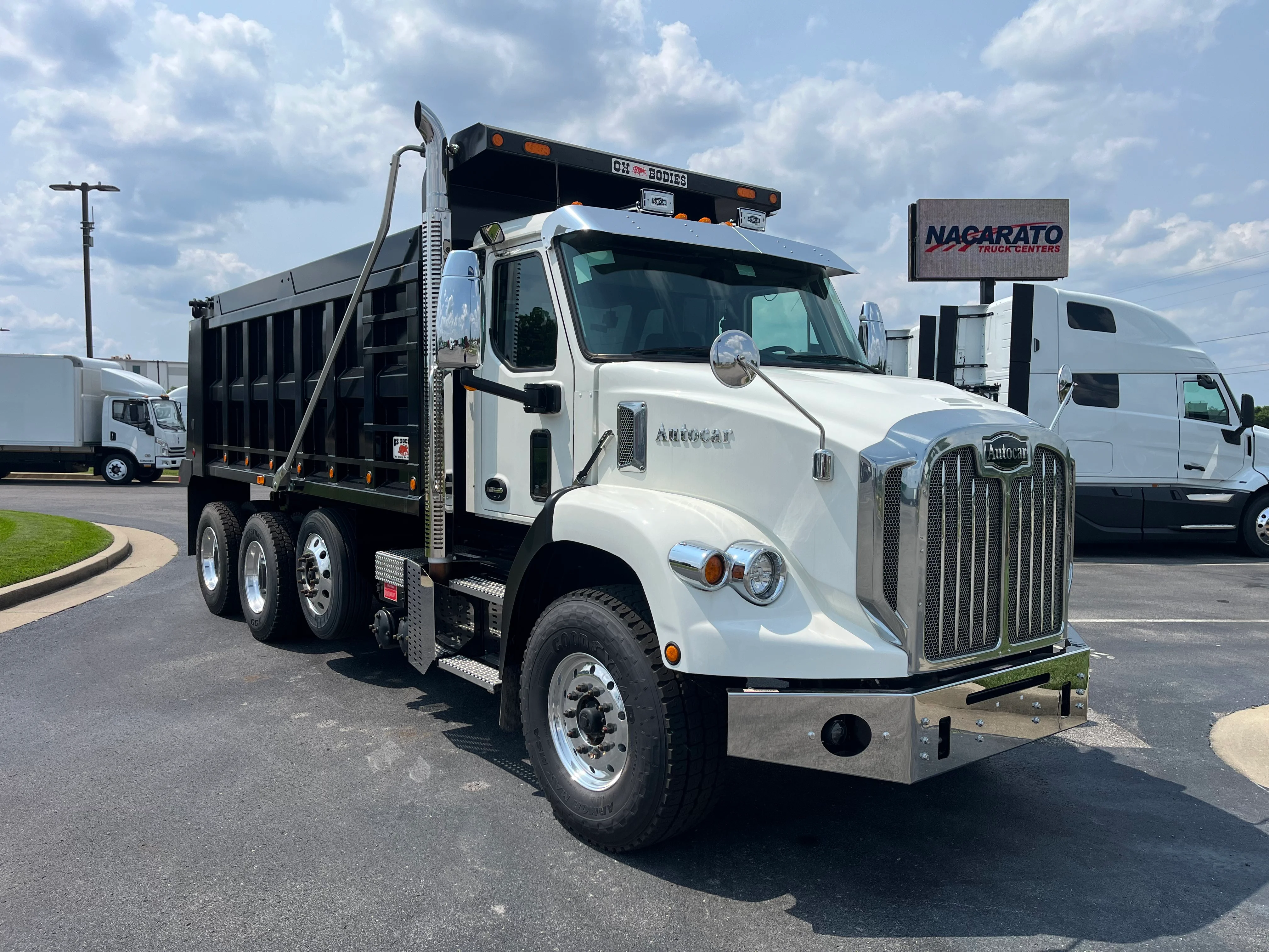 2024 Autocar DC-64 in LA VERGNE, TN