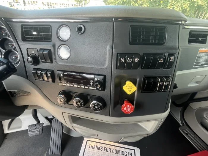 2022 Peterbilt 579 - image 20