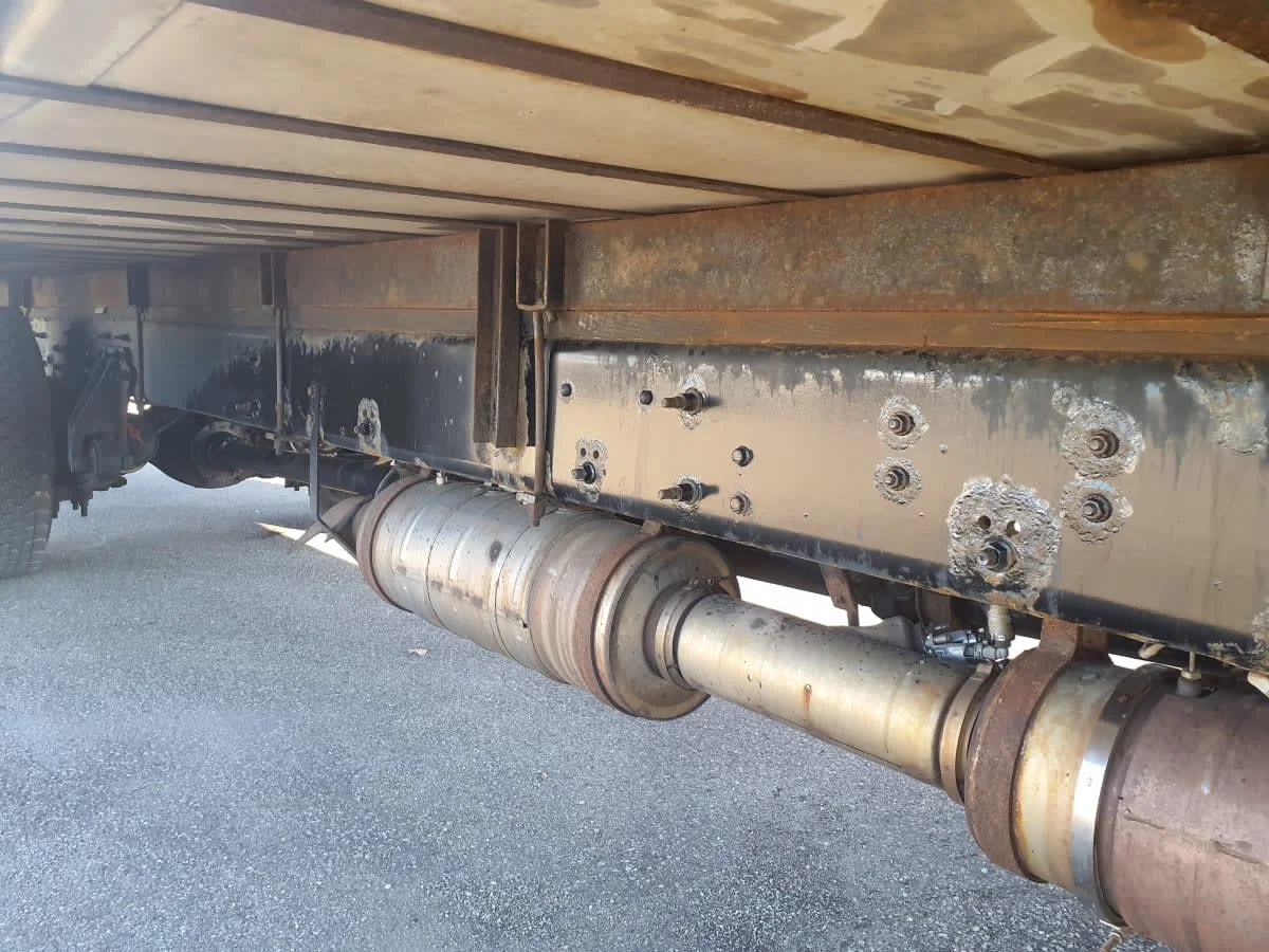 2017 International 4300 - image 14