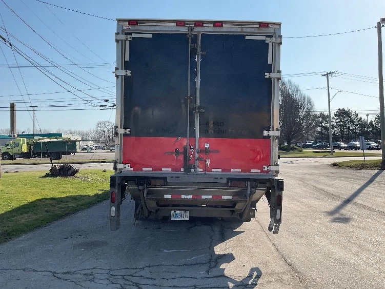 2018 Freightliner M2 106 - image 7