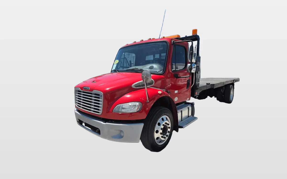 2018 Freightliner M2 106 - image 1