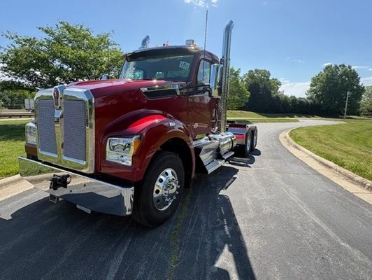 2027 Kenworth T880 in Greensboro, NC — photo 2