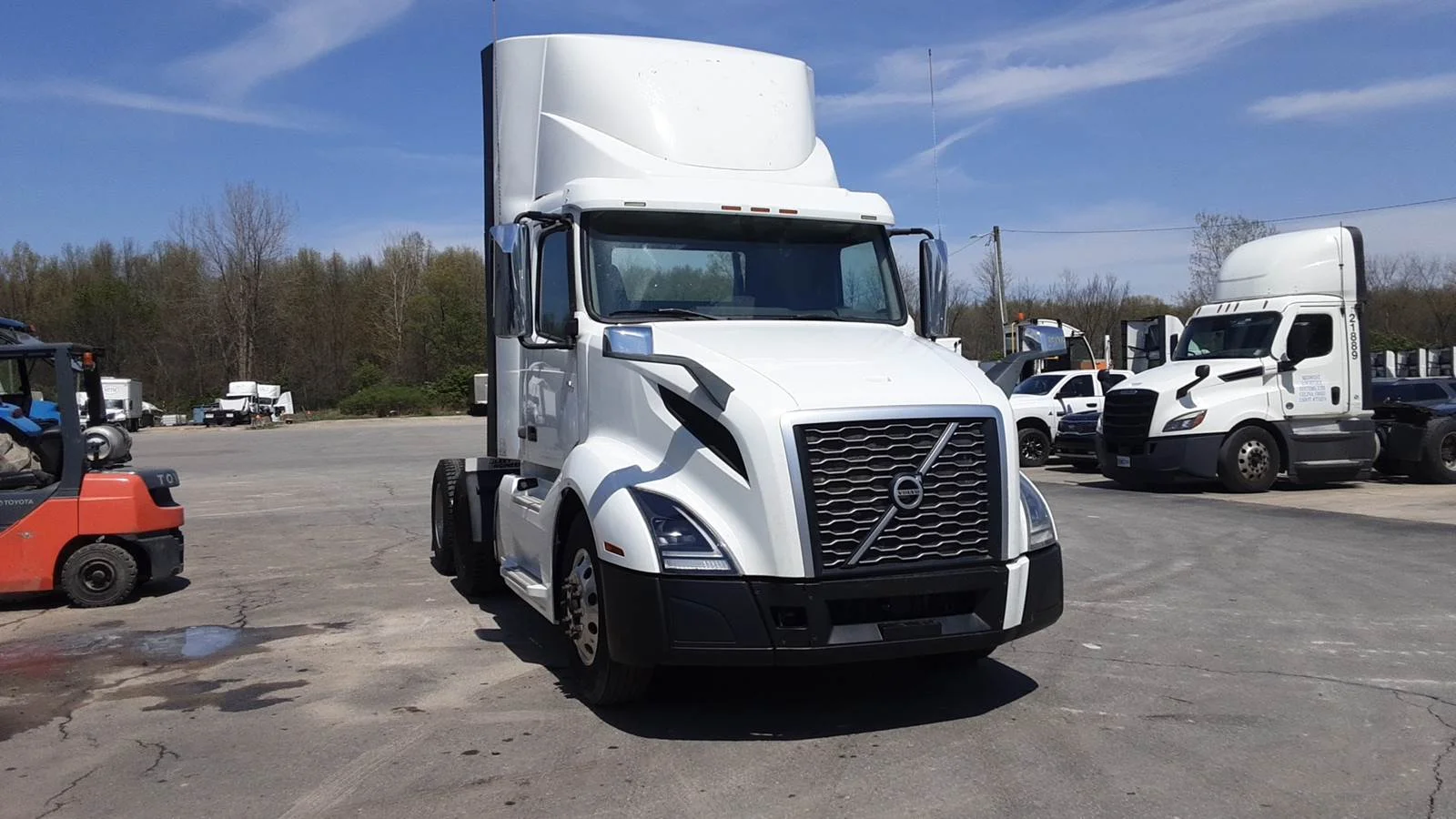 2019 Volvo VNL 300 in Marysville, OH