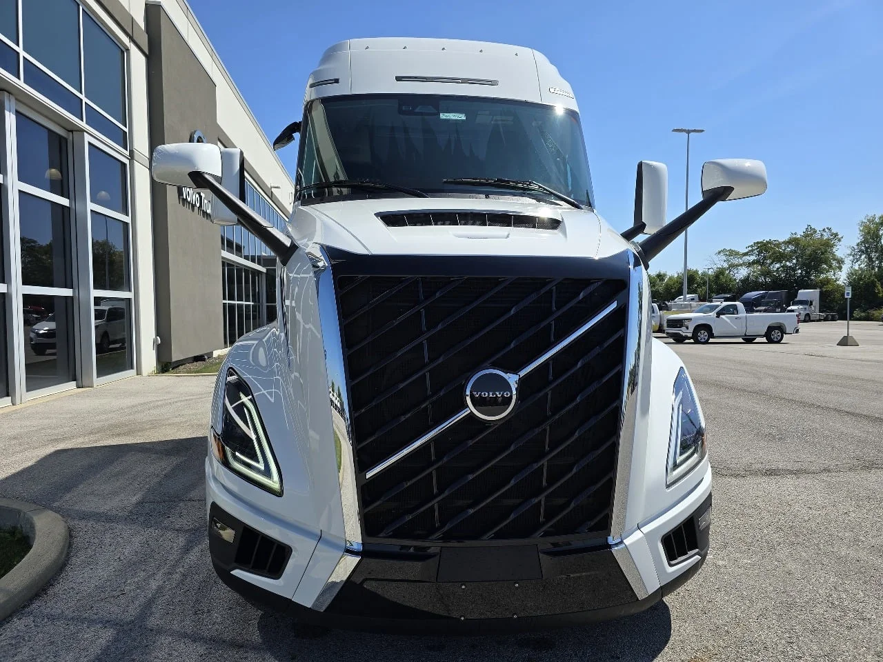 2026 Volvo in Toledo, OH — photo 2