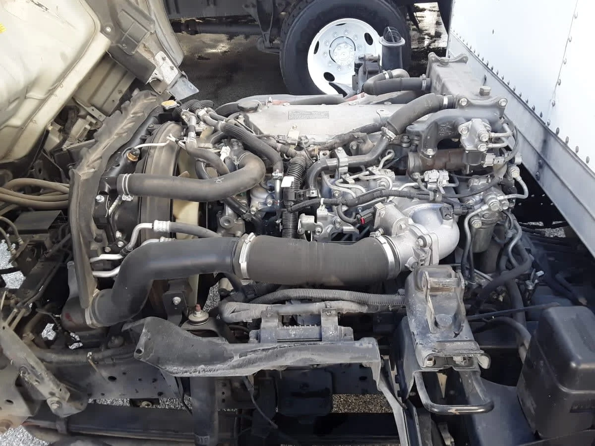 2019 Isuzu NQR - image 9