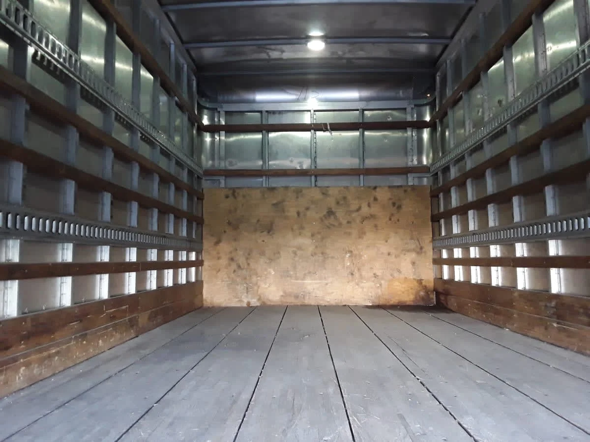 2019 Isuzu NQR - image 8