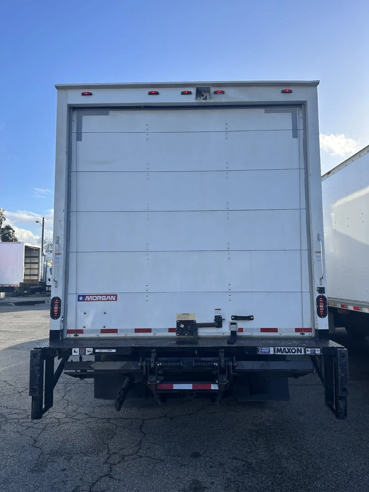 2019 Isuzu NQR - image 5