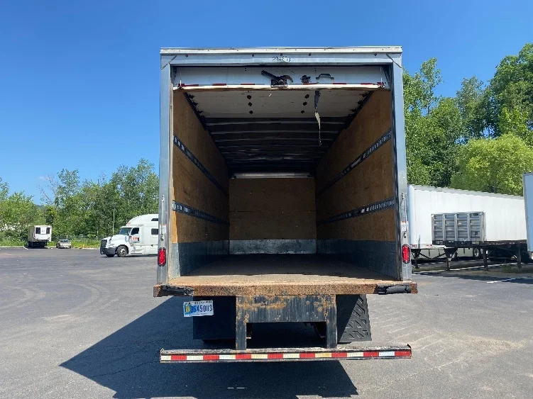 2021 Freightliner M2 106 in Brooklyn Park, MN — photo 8