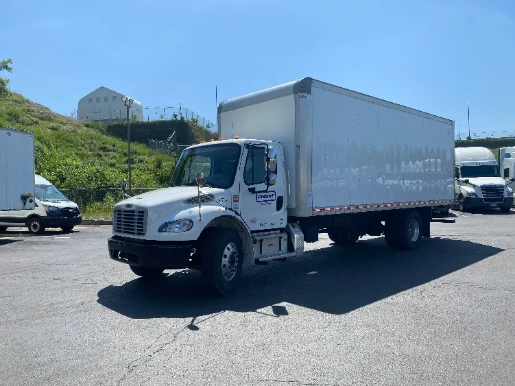 2021 Freightliner M2 106 in Brooklyn Park, MN — photo 3