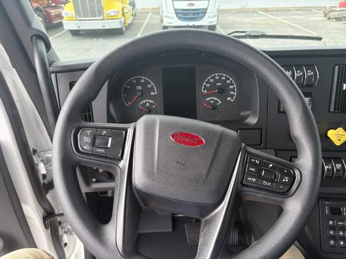2026 Peterbilt 548 — photo 12