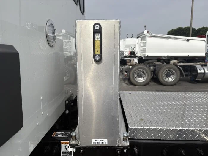 2026 Peterbilt 548 — photo 10