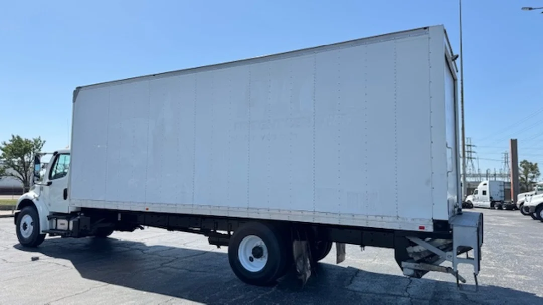 2020 Freightliner M2 106 - image 4