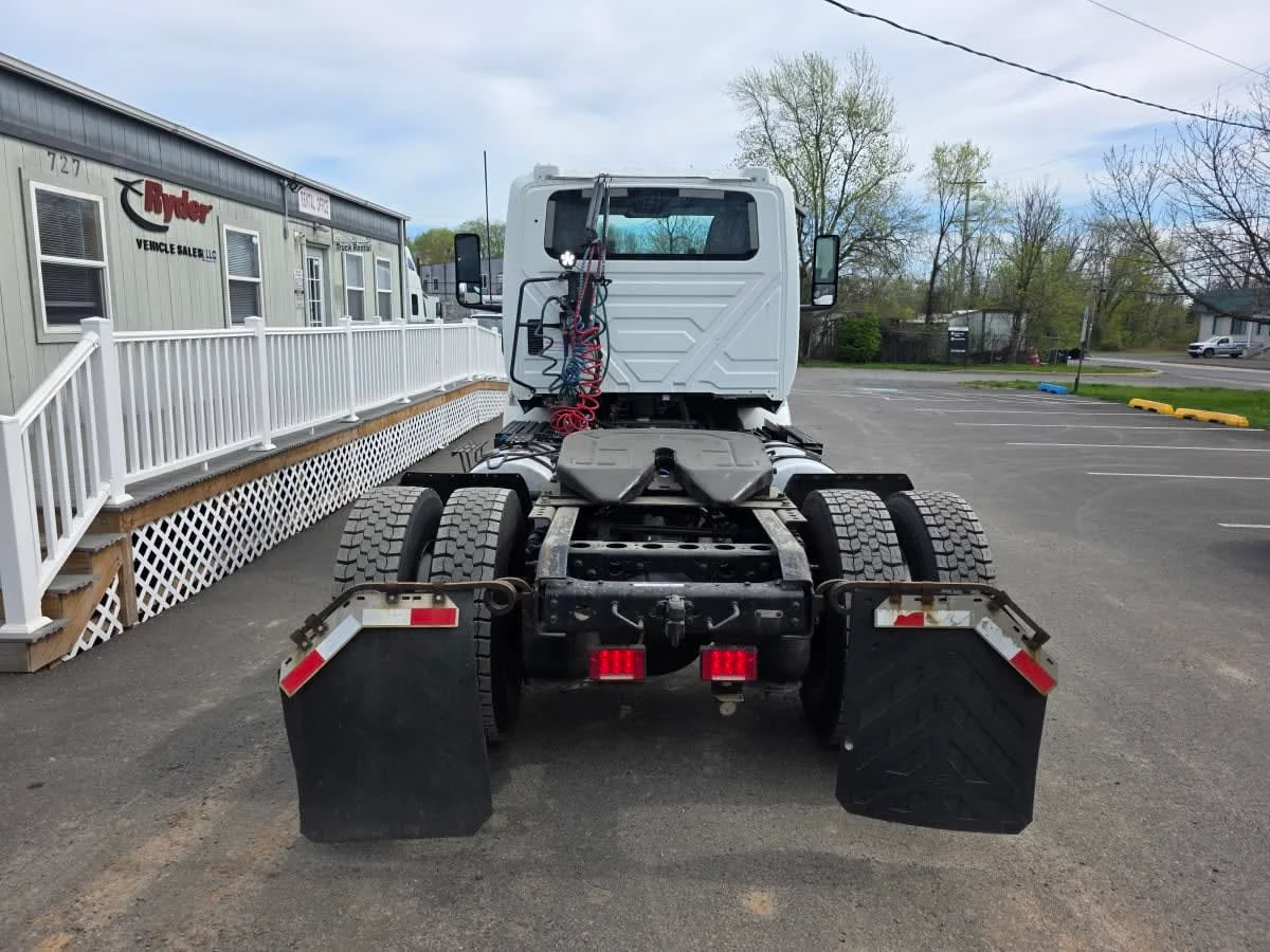 2019 International RH - image 5