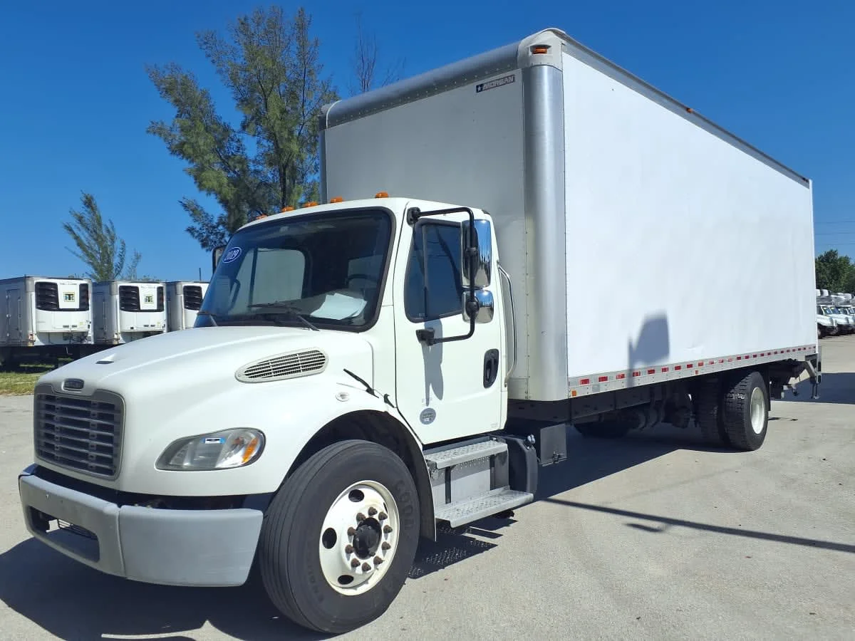 2019 Freightliner M2 106 in Davie, FL — photo 6