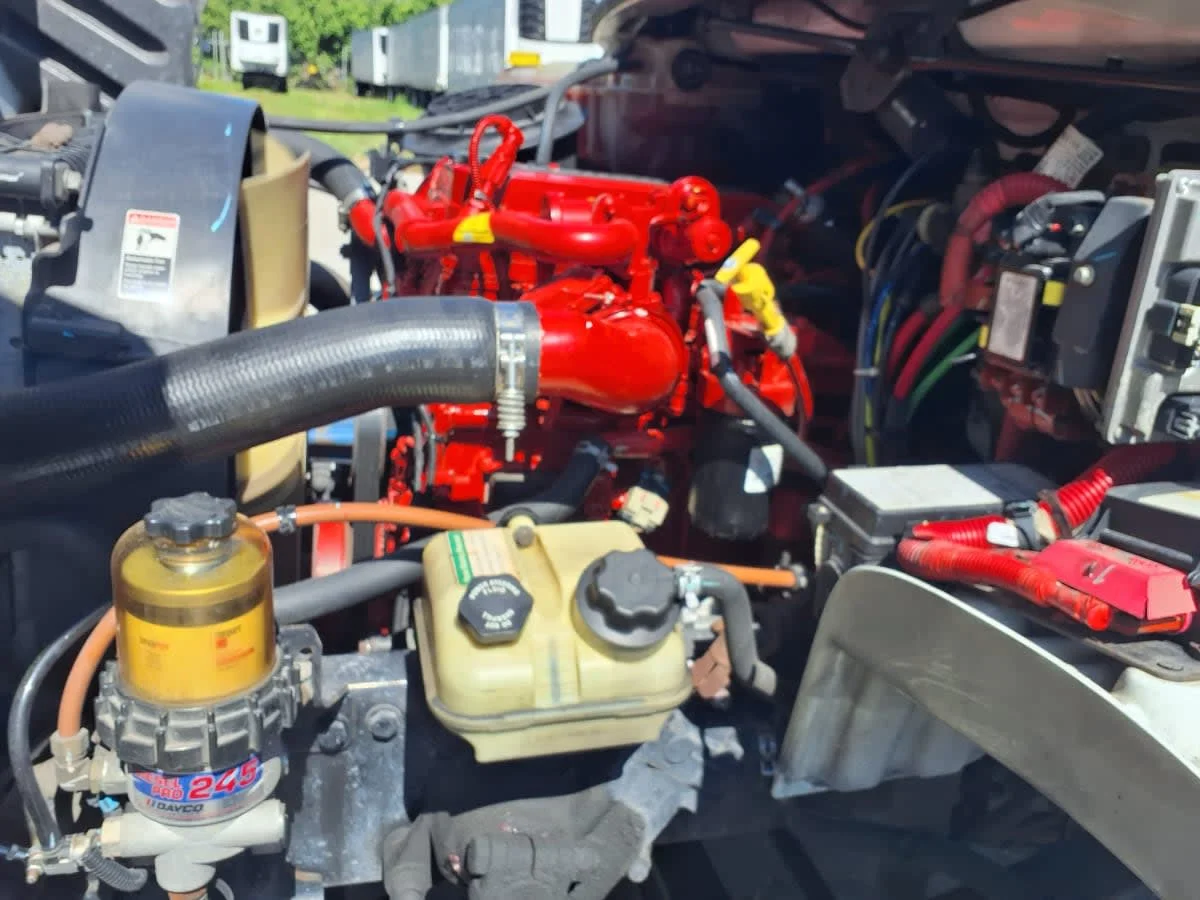 2019 Freightliner M2 106 in Davie, FL — photo 9