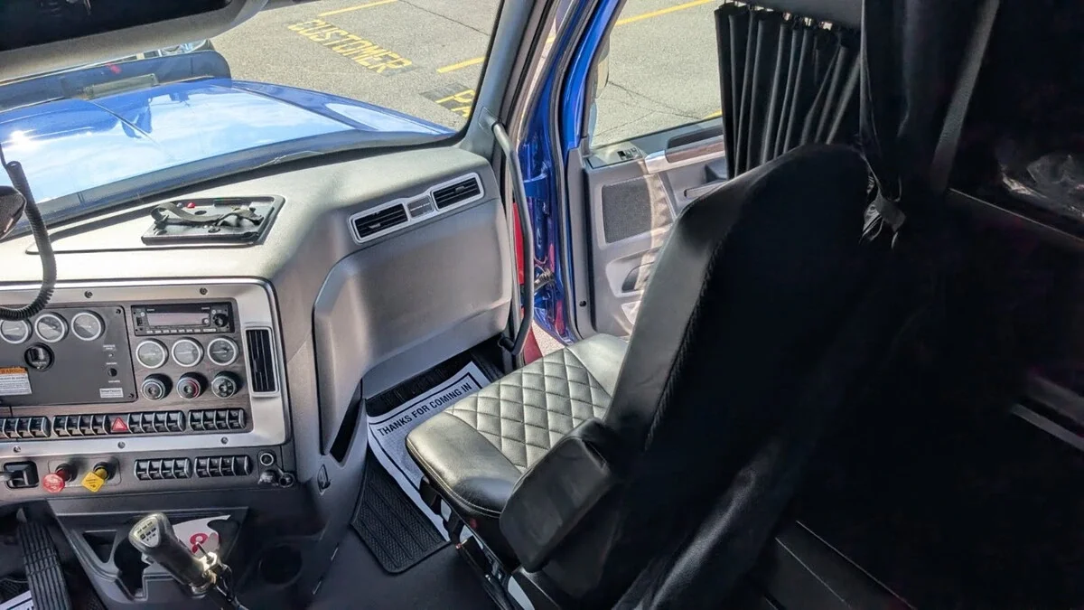 2025 Western Star 49X — photo 25