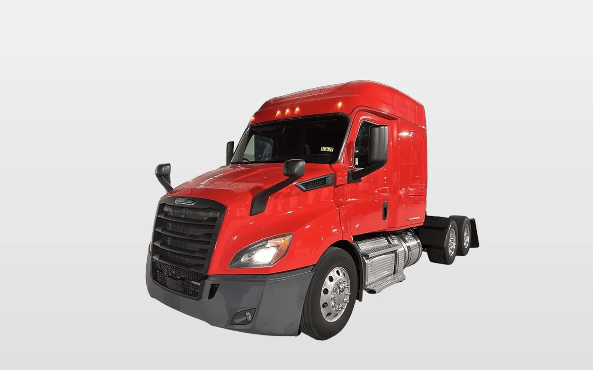 2020 Freightliner Cascadia - image 1