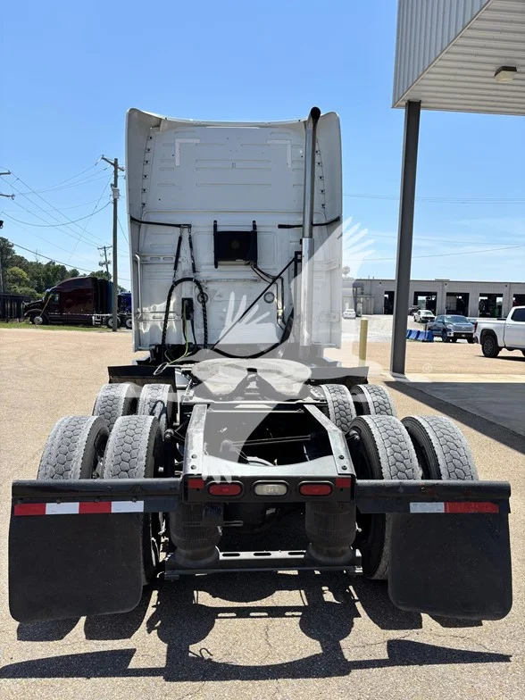 2020 Volvo VNL 760 in Richland, MS — photo 6