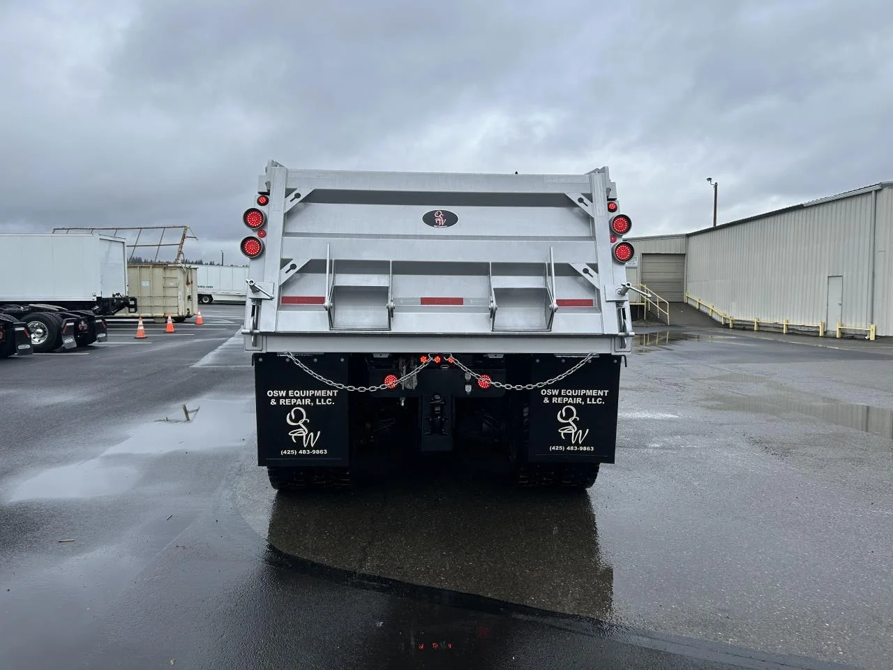 2025 Freightliner 114SD in Pacific, WA — photo 3
