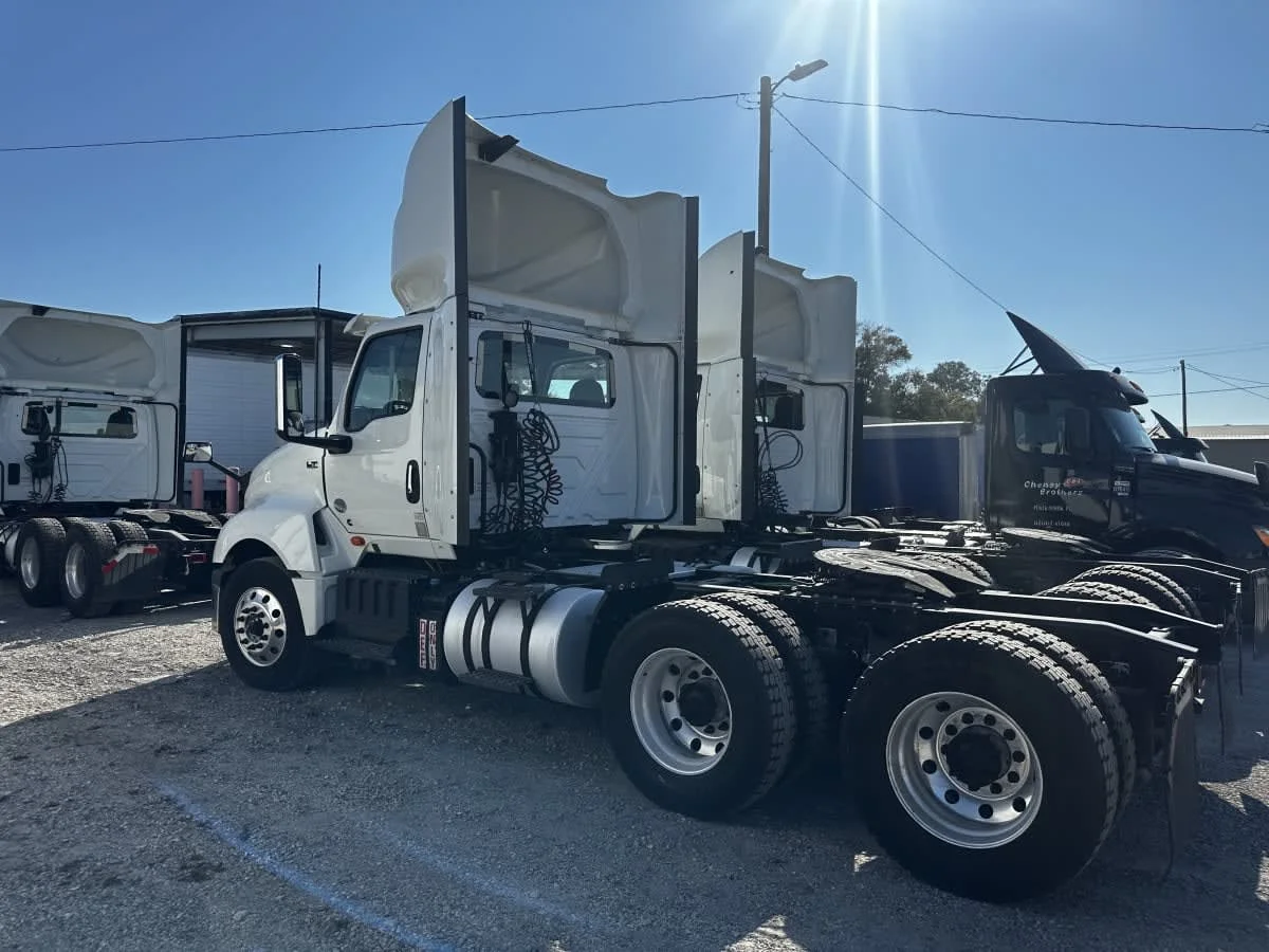 2020 International LT in Tampa, FL — photo 6