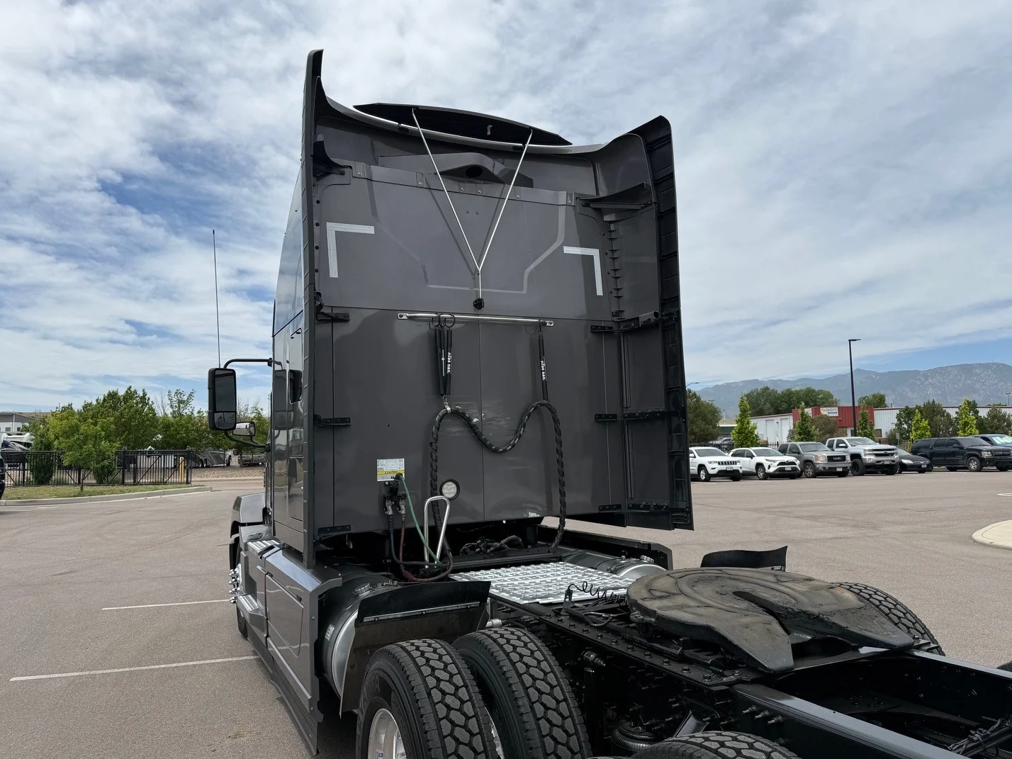 2024 Mack Anthem in Denver, CO — photo 6