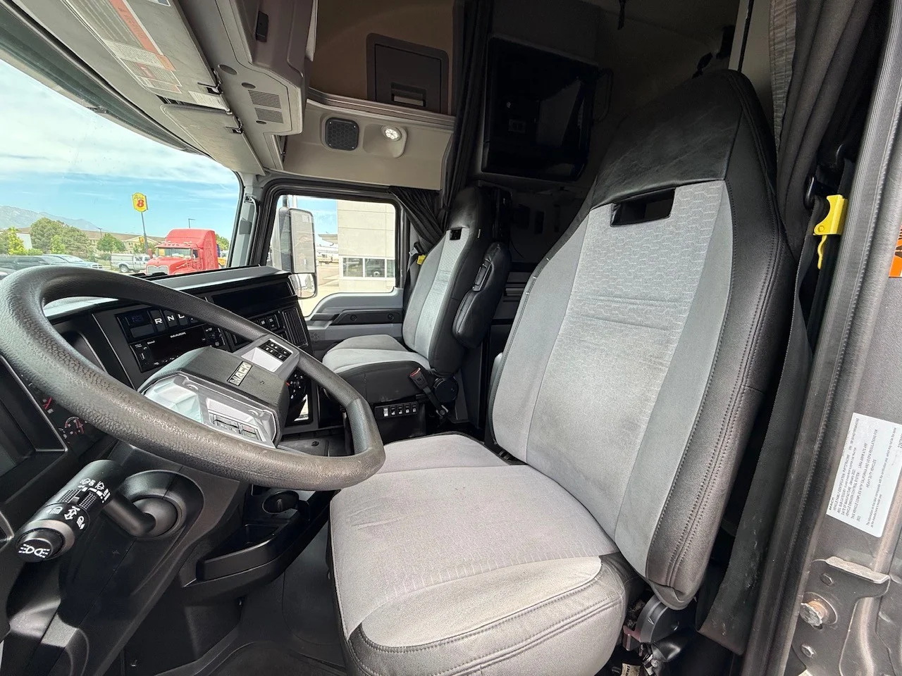 2024 Mack Anthem in Denver, CO — photo 13