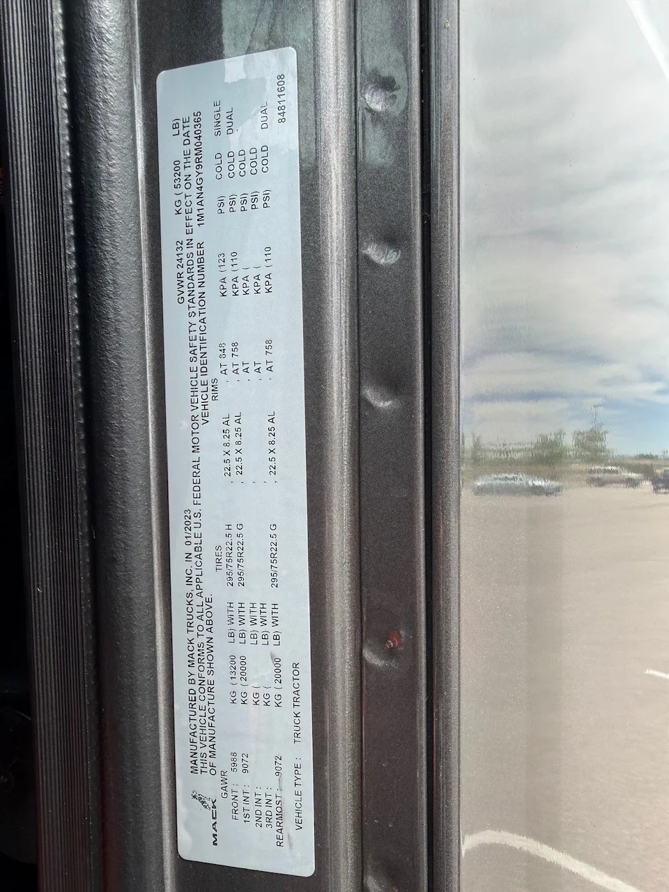 2024 Mack Anthem in Denver, CO — photo 19