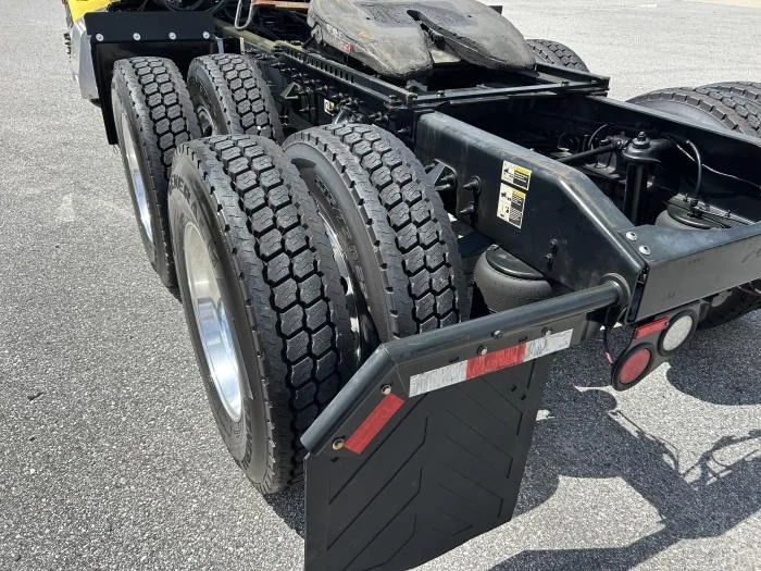 2021 Peterbilt 579 - image 6