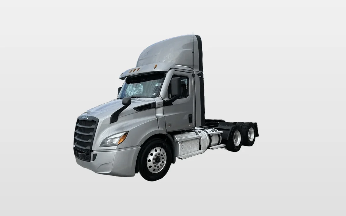 2022 Freightliner Cascadia - image 1