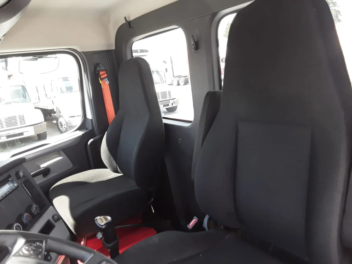 2019 Freightliner Cascadia in Allentown, PA — photo 7