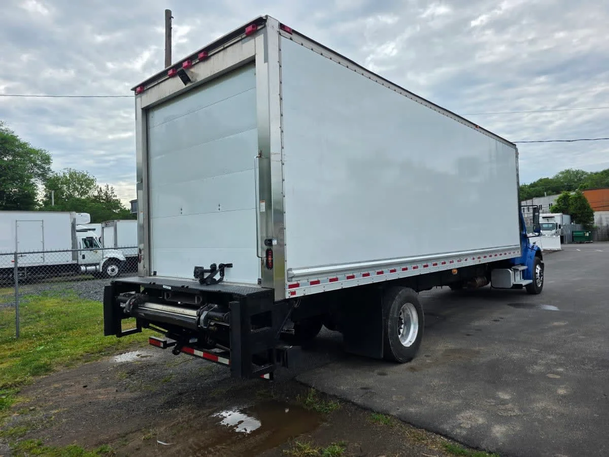 2019 Freightliner M2 106 in Bensalem, PA — photo 4