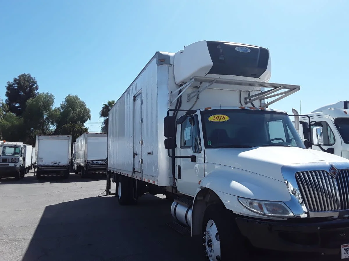 2018 International 4300 - image 3