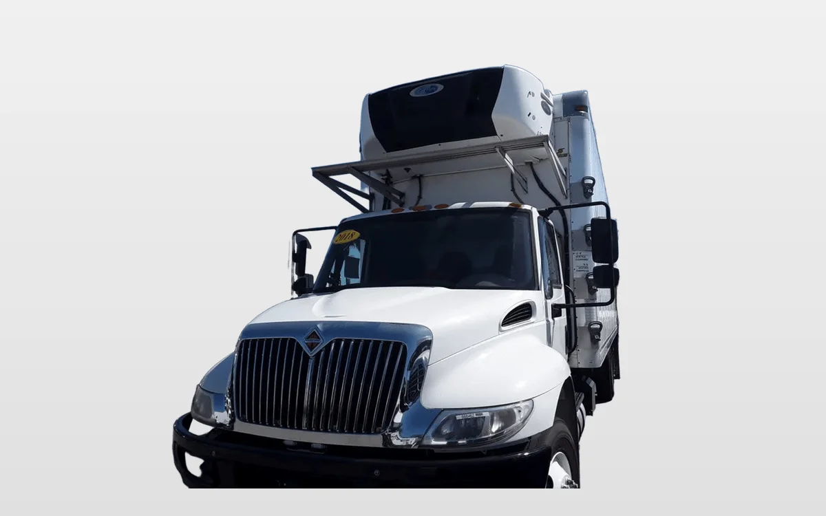 2018 International 4300 - image 1