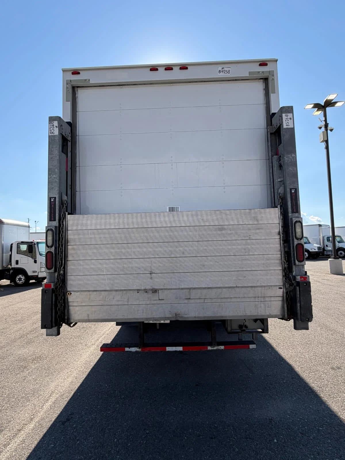 2019 Freightliner M2 106 in Fontana, CA — photo 5