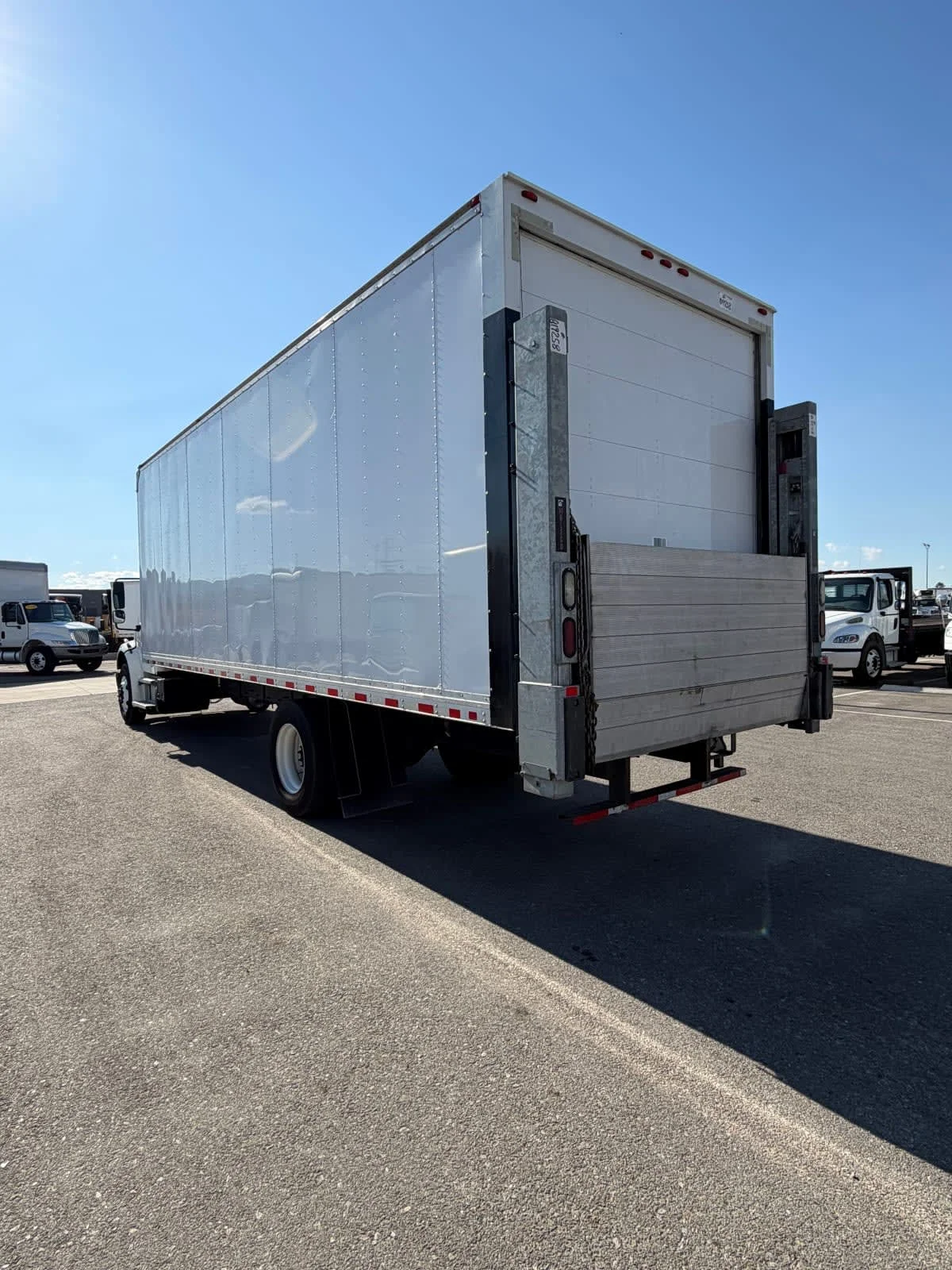 2019 Freightliner M2 106 in Fontana, CA — photo 6