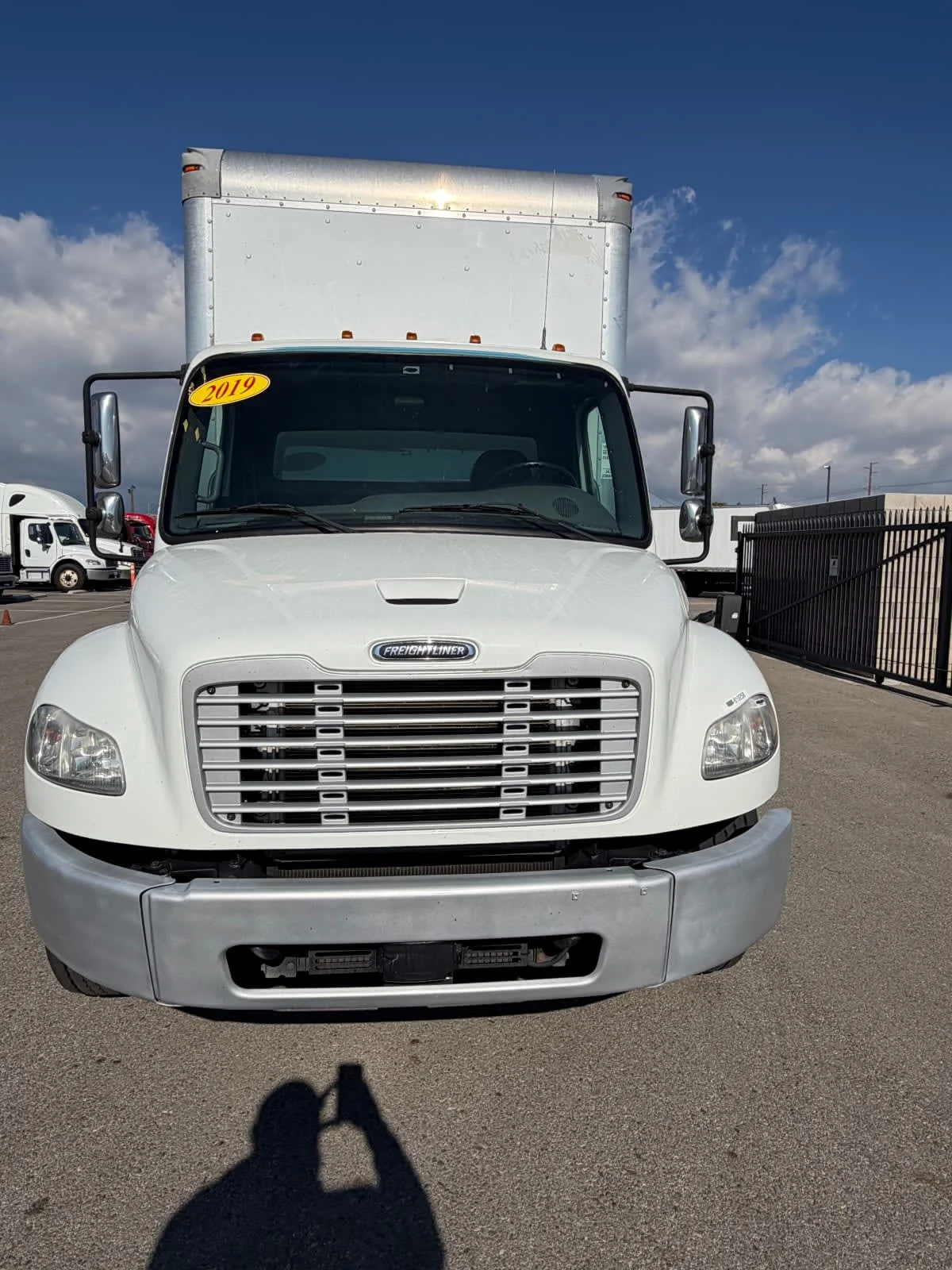 2019 Freightliner M2 106 in Fontana, CA — photo 2