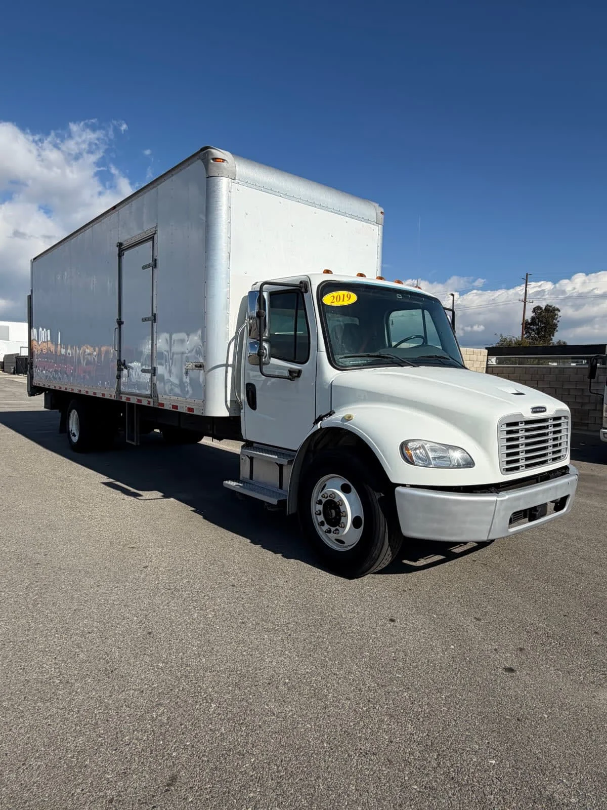 2019 Freightliner M2 106 in Fontana, CA