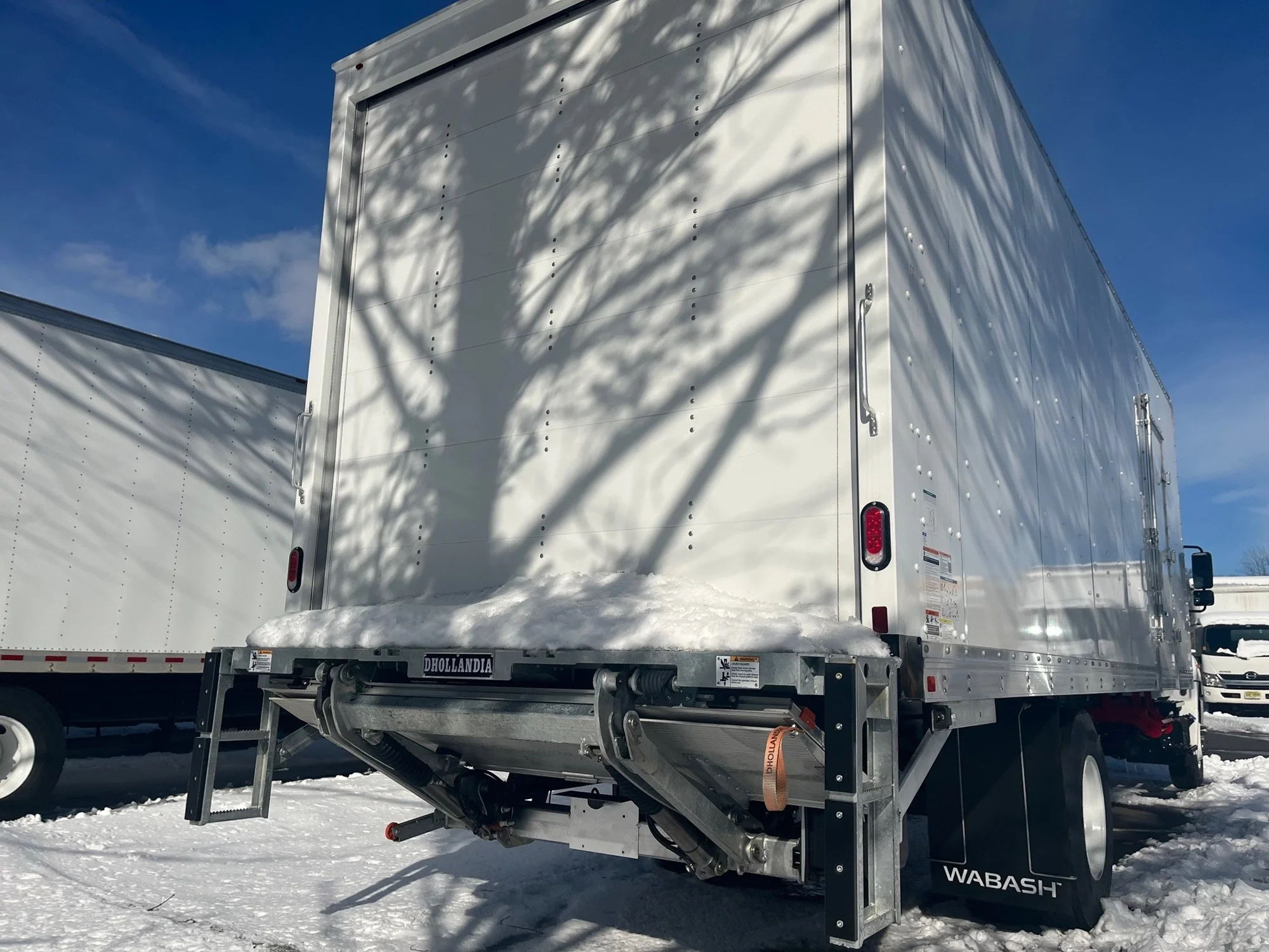 2026 Hino L6 - image 4