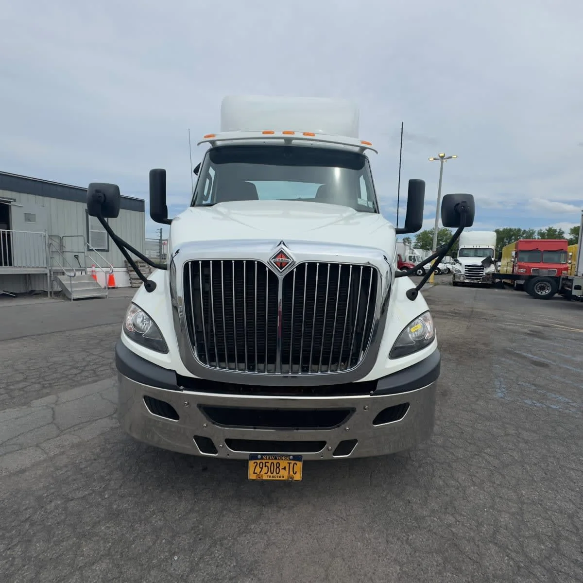 2019 International RH - image 2