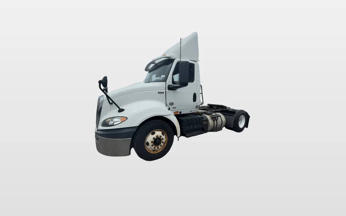 2019 International - image 1