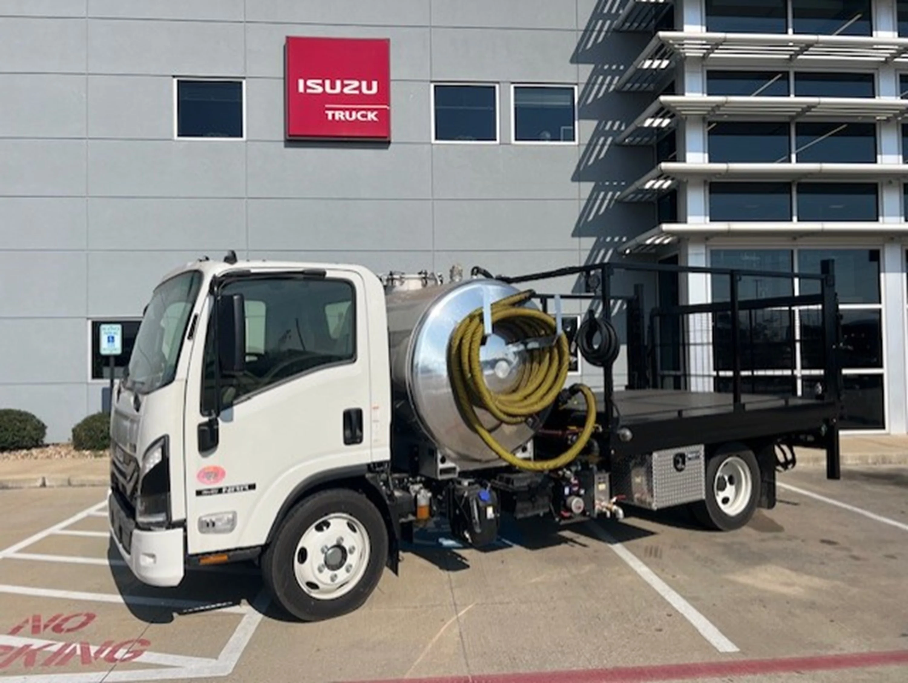 2025 Isuzu NRR in Houston, TX