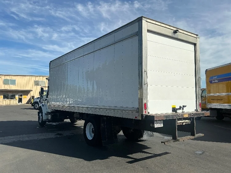 2020 Freightliner M2 106 - image 6