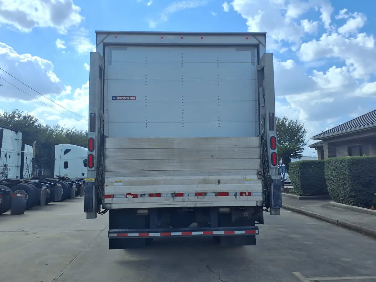 2021 Freightliner M2 106 in Houston, TX — photo 5