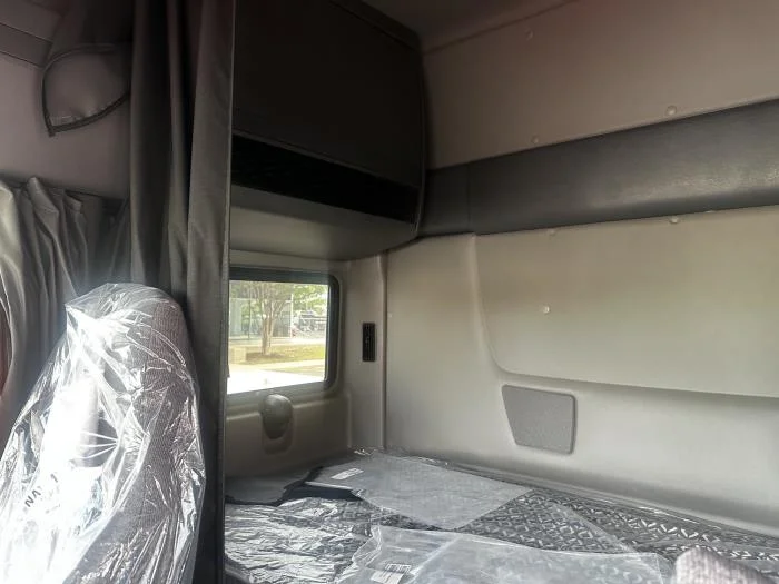 2026 International LT - image 16