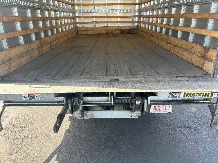 2020 Isuzu NPR - image 9